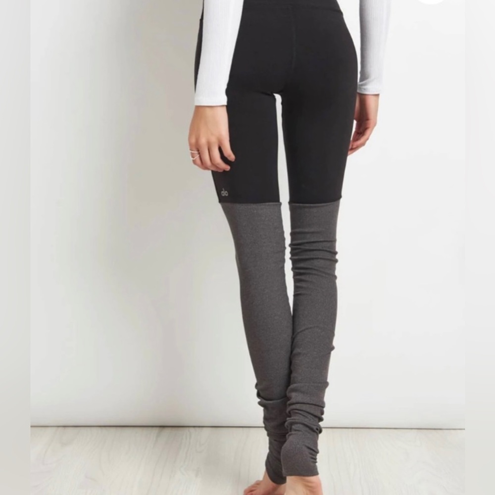 Alo Goddess Ribbed Yoga pant black & grey